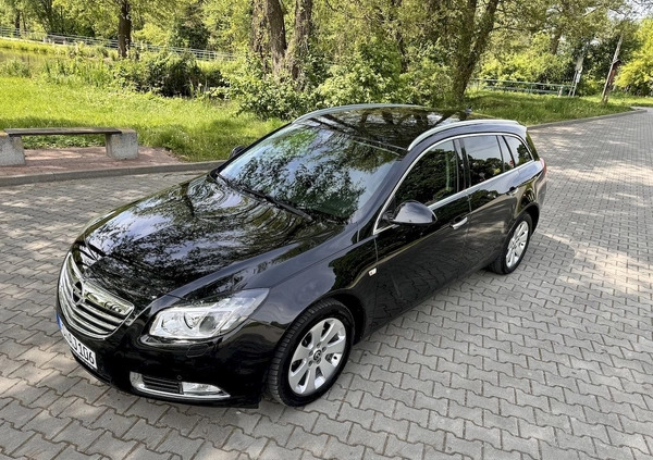 Opel Insignia cena 25900 przebieg: 200000, rok produkcji 2012 z Brzeziny małe 781